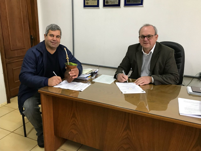 ASSINADO TERMO DE COLABORAÇÃO 